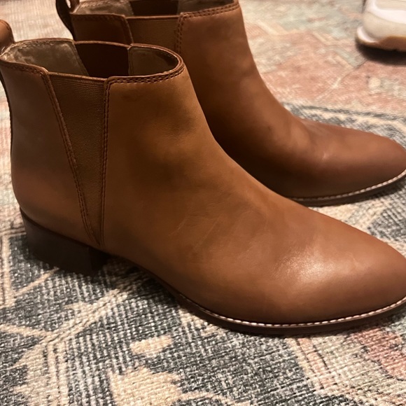 Madewell Everyday Chelsea Boot - Picture 2 of 4